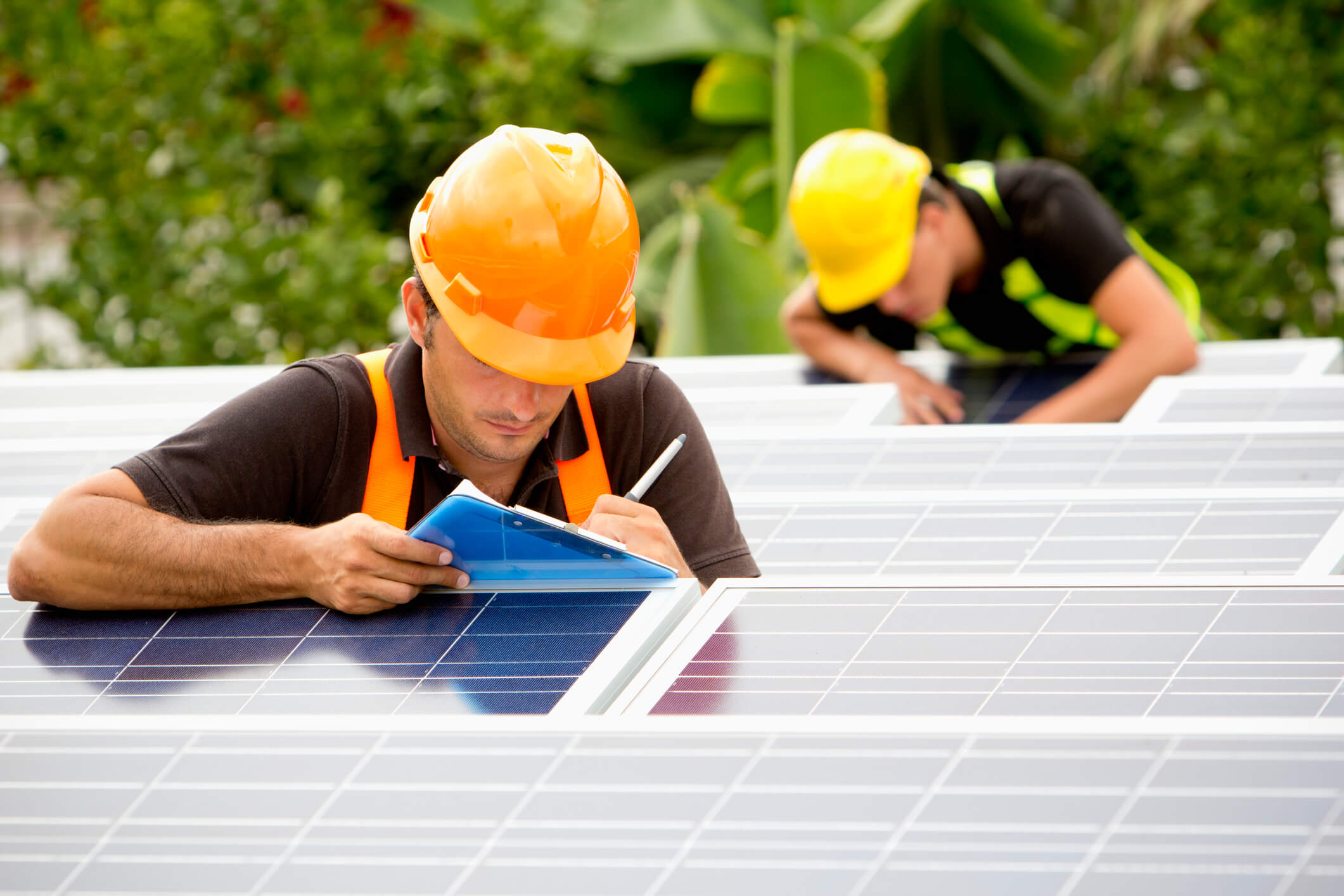 Entenda a diferença entre energia solar on grid e off grid