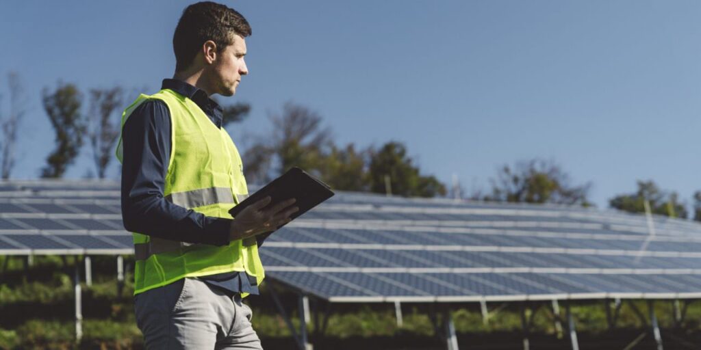 O QUE CONSIDERAR AO ADQUIRIR UM SISTEMA GERADOR DE ENERGIA SOLAR? VEJA!