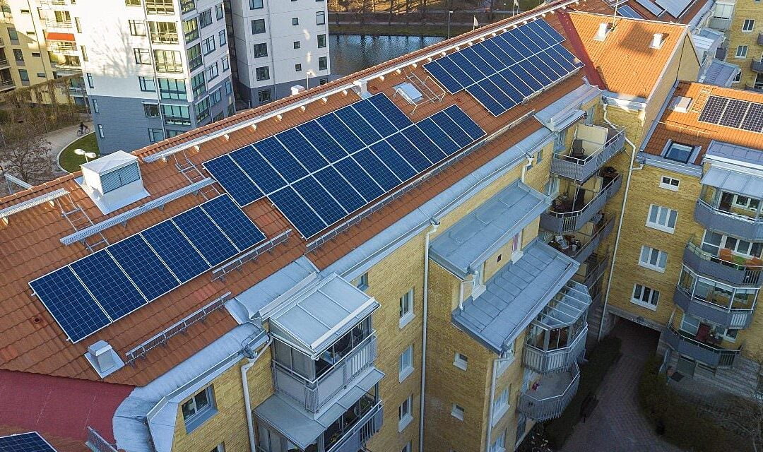 Como funciona o sistema de energia solar em mais de um imóvel?
