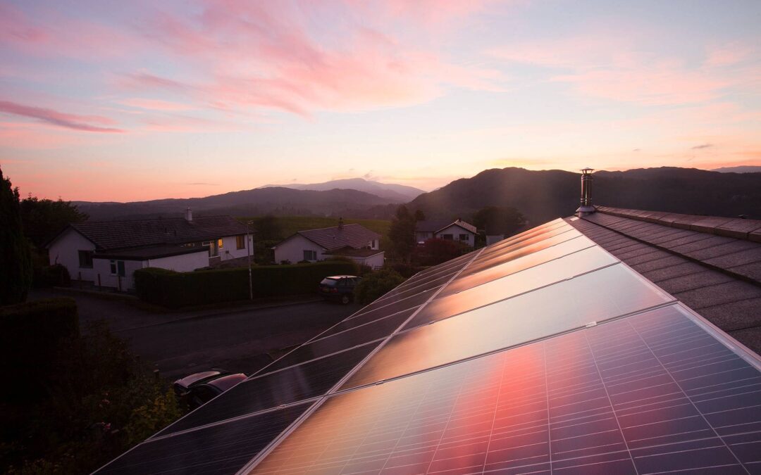 Já ouviu falar em sistema solar híbrido? Entenda como funciona