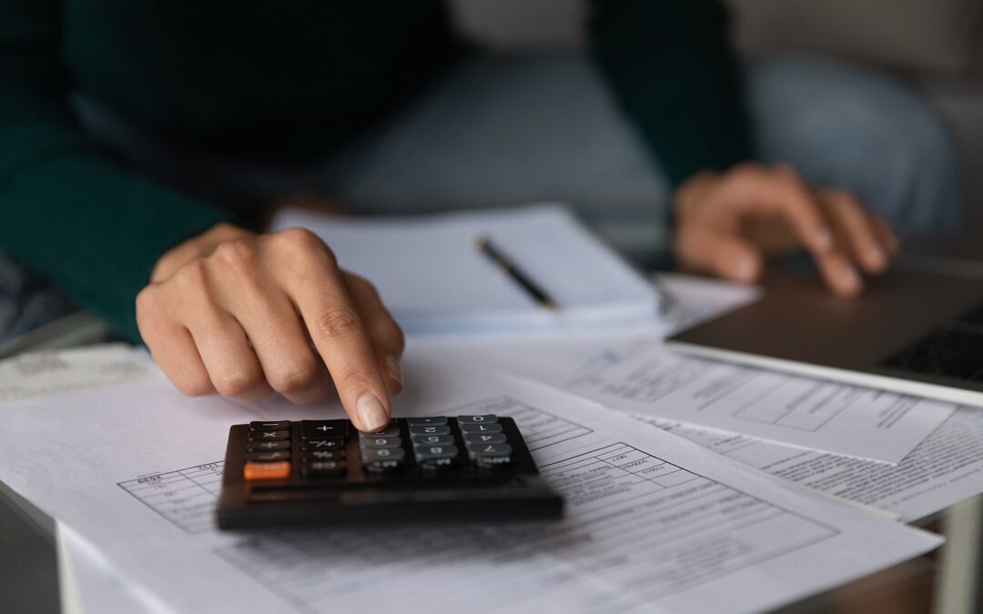 Veja como se planejar melhor para pagar as contas de início de ano