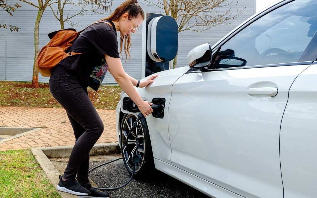 Mobilidade elétrica: como funciona e quais os seus avanços no Brasil?