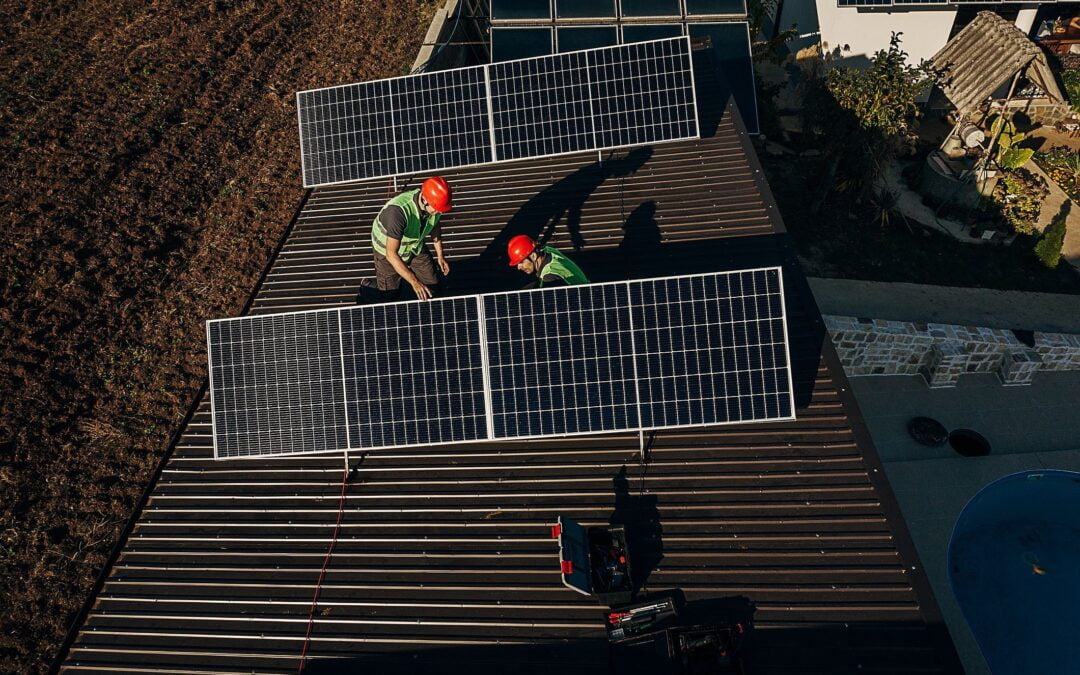 Veja como investir em franquia de energia solar gastando pouco!
